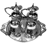 Cruet set with andean figures